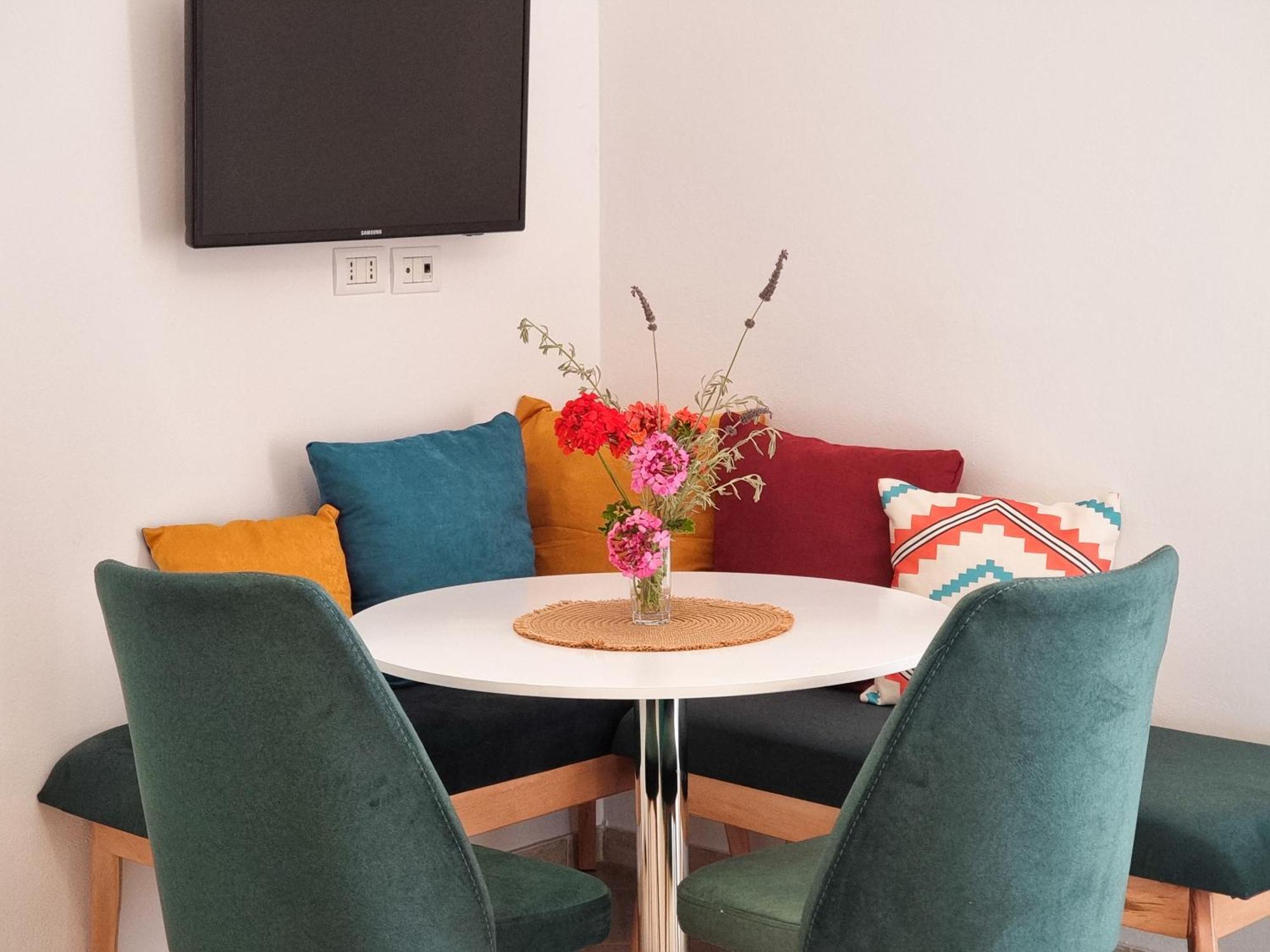 Arte Apartment Sarande Bagian luar foto